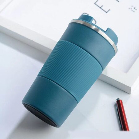 Travel Thermal Mug With a Rubber Handle