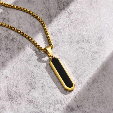 Gold Pendant Necklaces